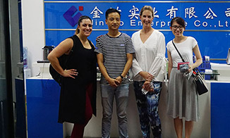 Shanghai soft rubber mug customers come to visit